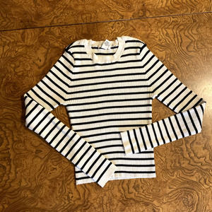 ribbed textured tight knit crewneck pullover sweater